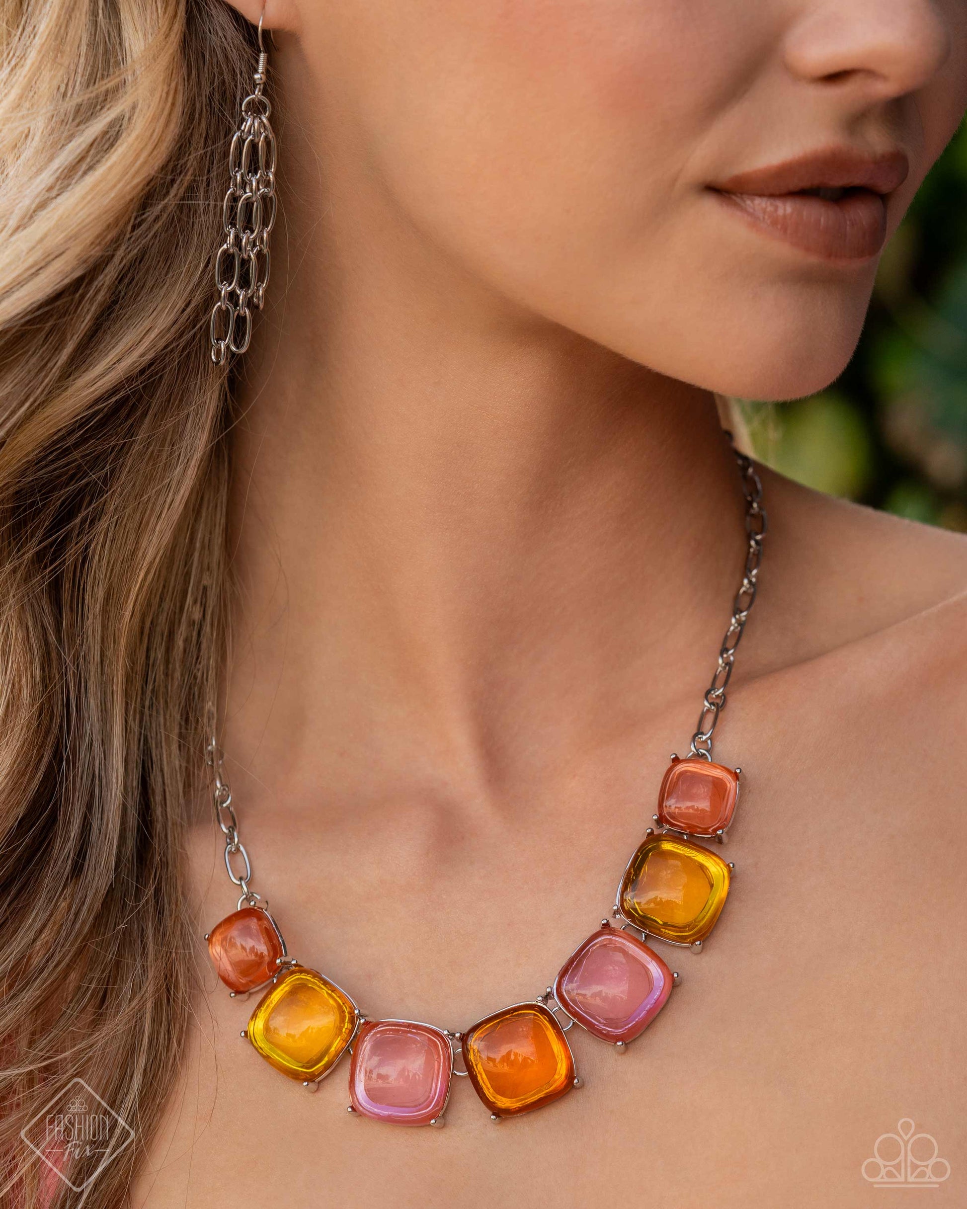 Glimpses of Malibu Fashion Fix Necklace: "Reflective Range - Pink" (P2ST-PKXX-172VN). Free Shipping