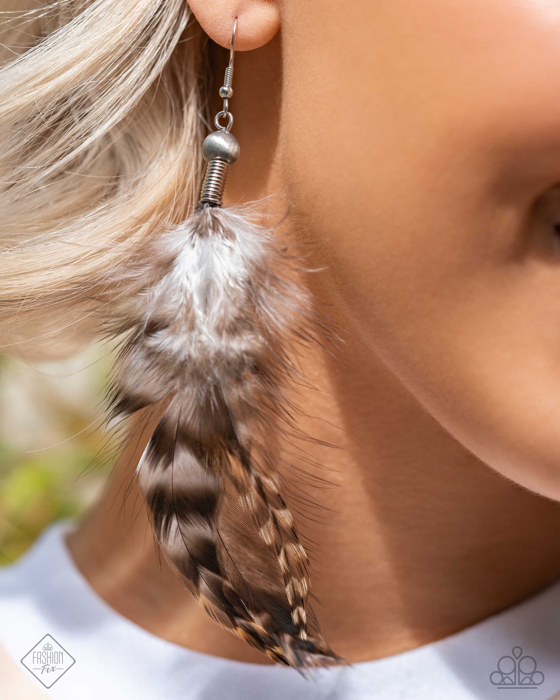 Paparazzi Fashion Fix Earring Delicate Desert Brown Earring. $P5SE-BNXX-215AC. Feather earring