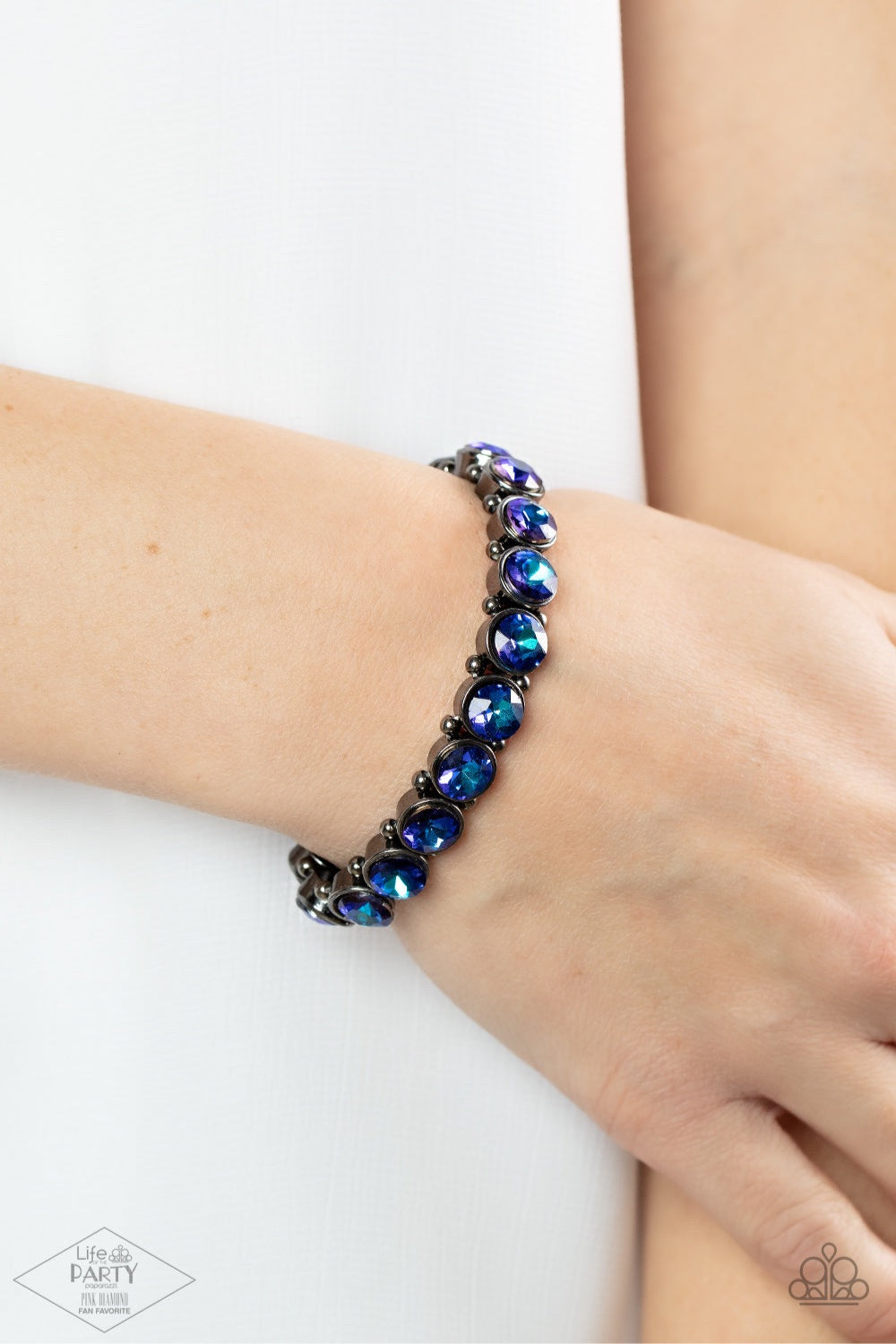 Paparazzi Sugar-Coated Sparkle Bracelet. Iridescent Blue Bracelet. #P9RE-MTXX-124XX. Free Shipping