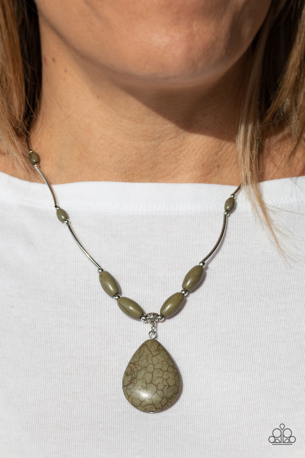 Paparazzi Necklace ~ Explore The Elements - Green Necklace