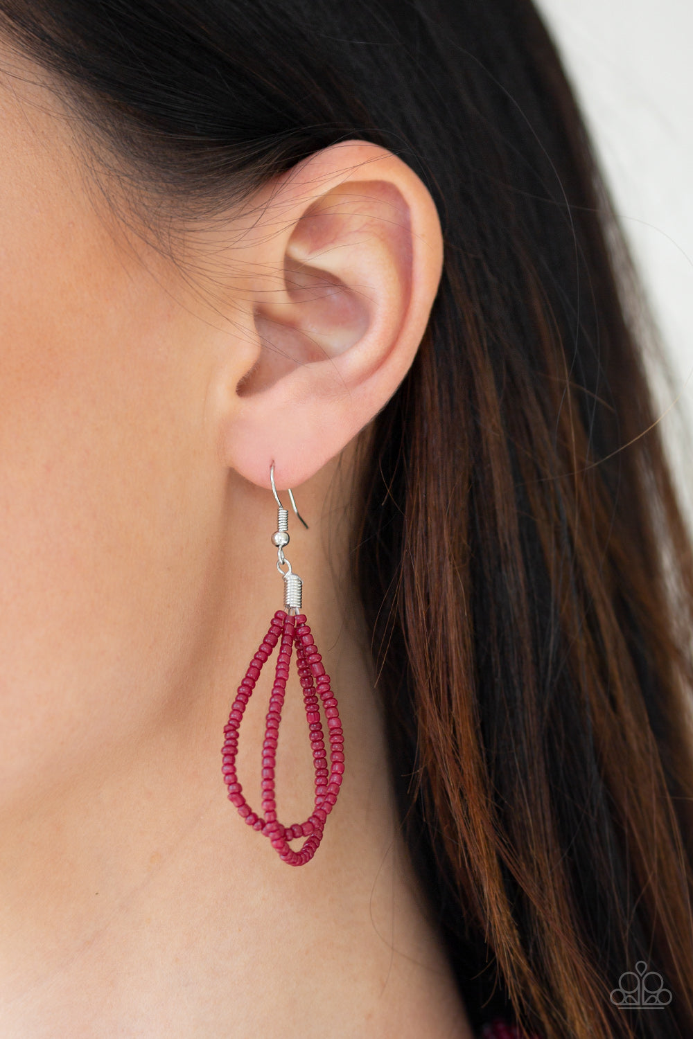 A Standing Ovation Wine Red Necklace Paparazzi $5 Jewelry with free matching earrings. Maroon.