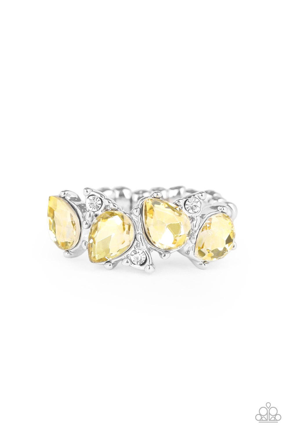 Paparazzi Ring ~ Majestically Modern - Yellow