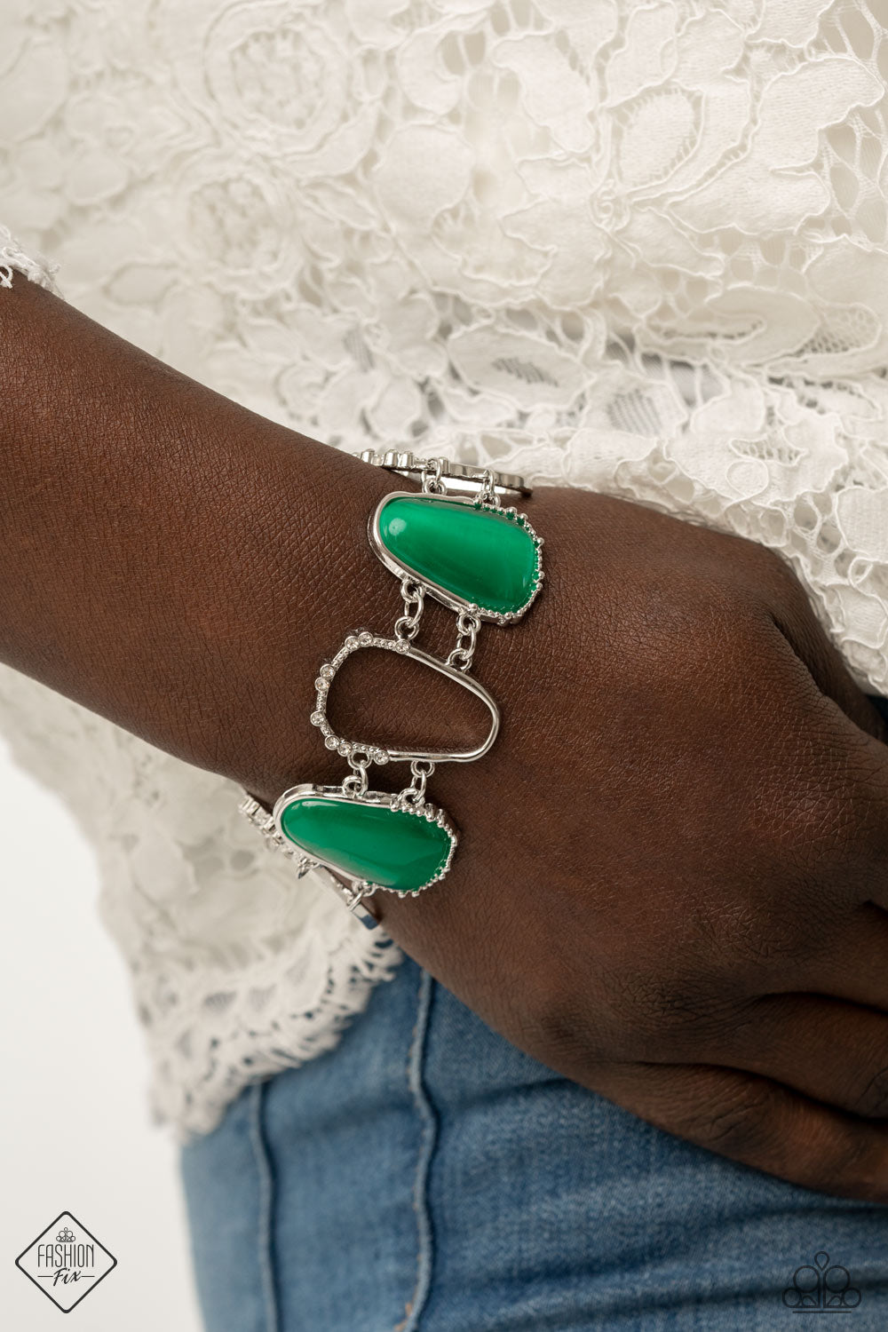 Paparazzi Yacht Club Couture - Green Cat's Eye Stone Fashion Fix Bracelet.  #P9ST-GRXX-008ZT