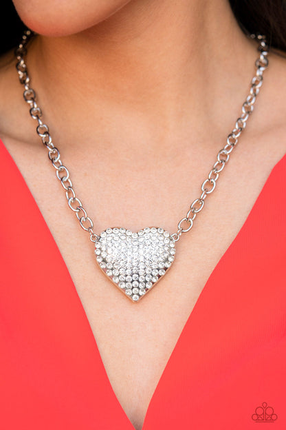 Paparazzi Heartbreakingly Blingy White Necklace #P2RE-WTXX-585XX