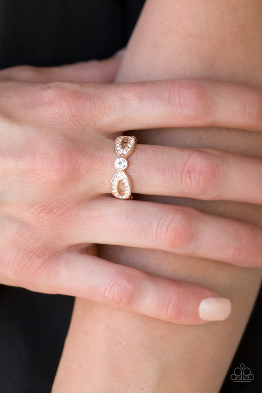 Paparazzi Ring ~ Extra Side Of Elegance - Rose Gold Ring