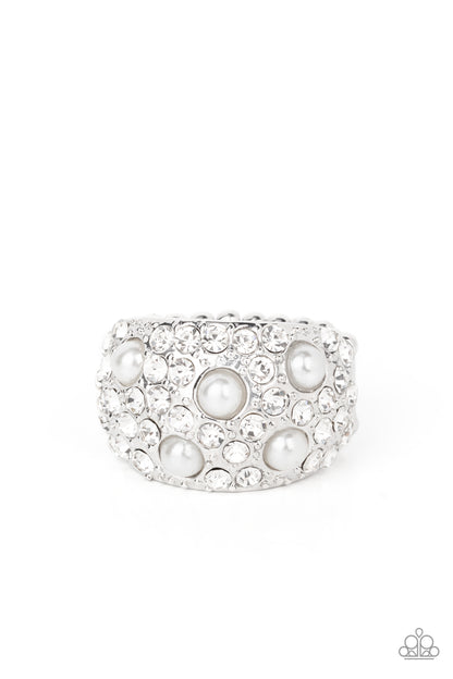 Paparazzi Ring ~ Gatsbys Girl - White Pearl Ring