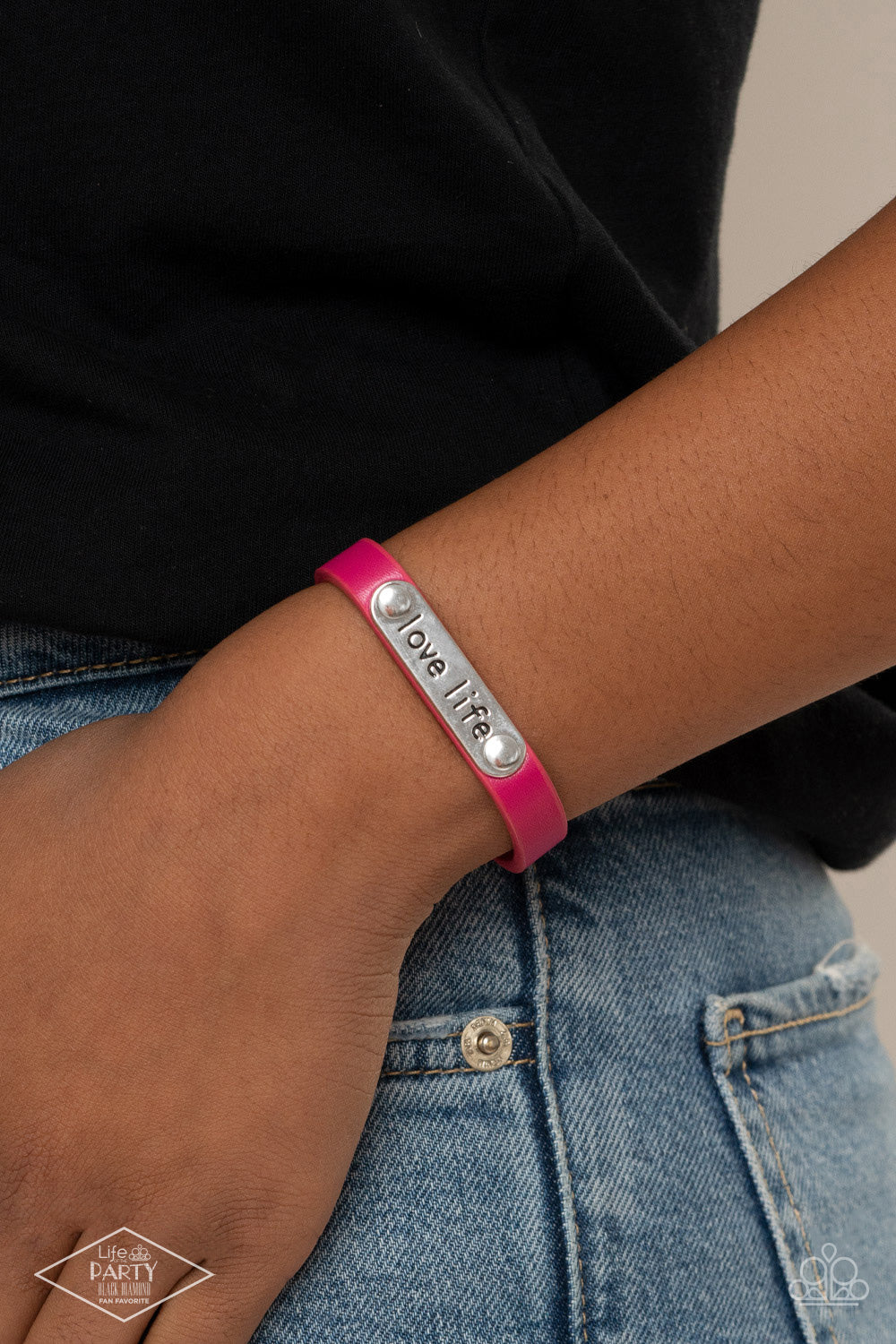 Paparazzi Love Life Pink Bracelet. Get Free Shipping. #P9WH-PKXX-251XX. Snap Closure Bracelet