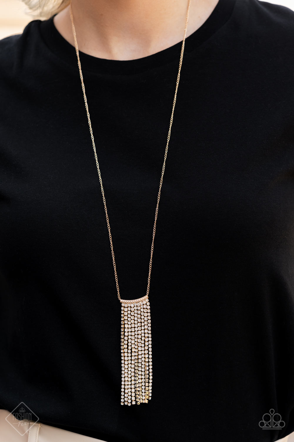 Paparazzi Fashion Fix Necklace: "Stellar Crescendo - Gold" (P2RE-GDXX-444JD). Get Free Shipping.