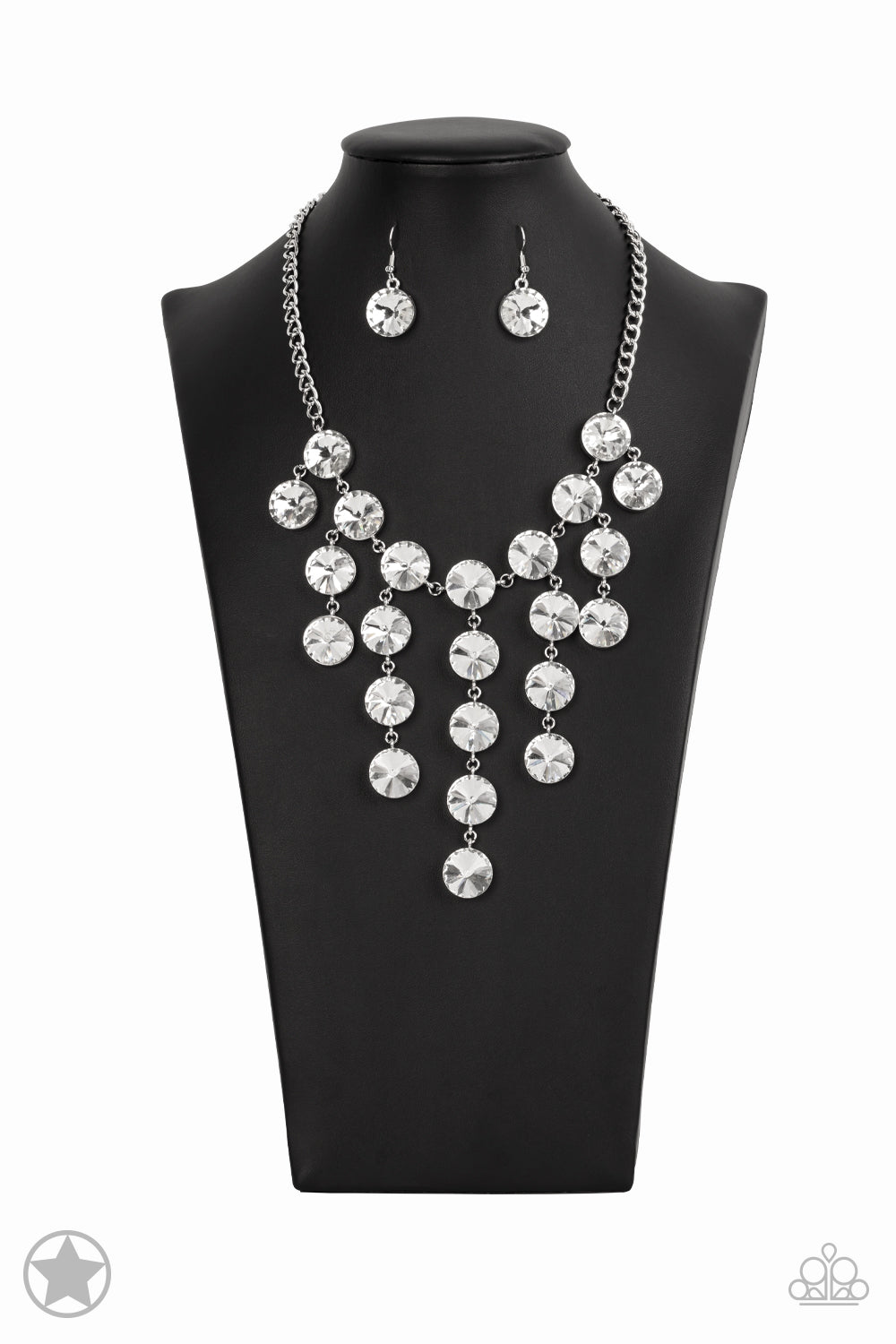 Paparazzi Necklace ~ Spotlight Stunner White Necklace Blockbuster