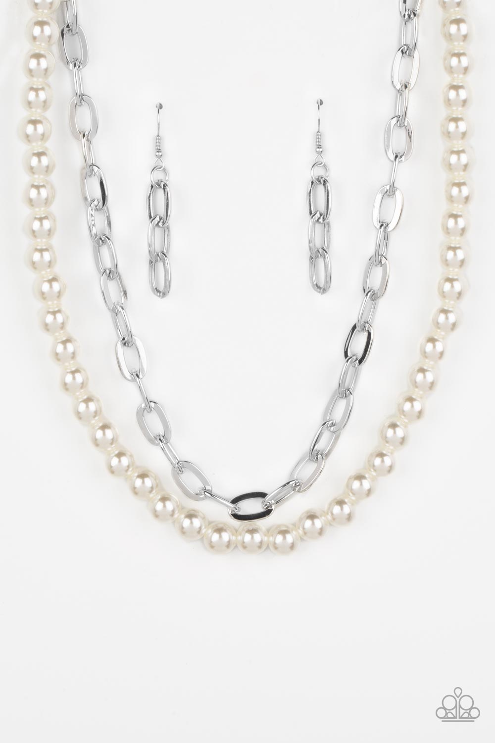 Suburban Yacht Club White Pearl Necklace Paparazzi Accessories. Get Free Shipping. #P2RE-WTXX-601XX